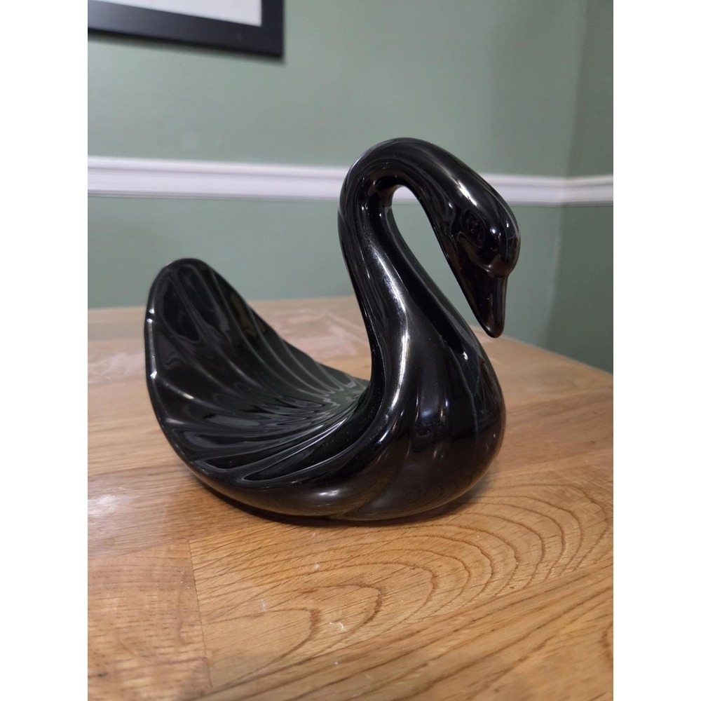 Beautiful Olympia K Black Swan Washcloth Towel Holder Bathroom Decor Taiwan 7x6